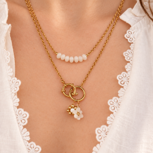 Collier double rang fleurs en nacre – Lola